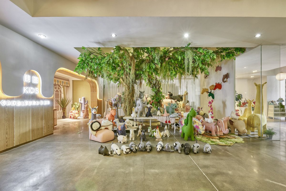 朗图展厅产品陈列区